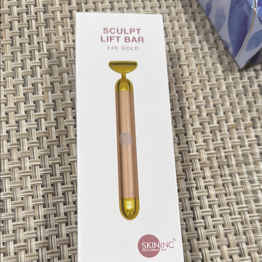 Skin Inc Sculpt Lift Bar 24K Gold